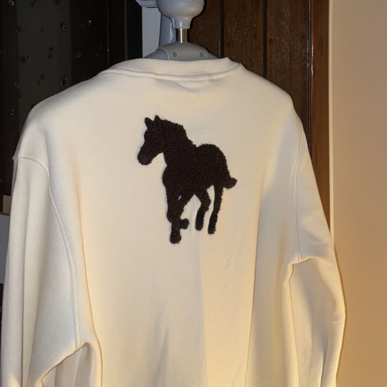 Horse Cream Crewneck - Unisex